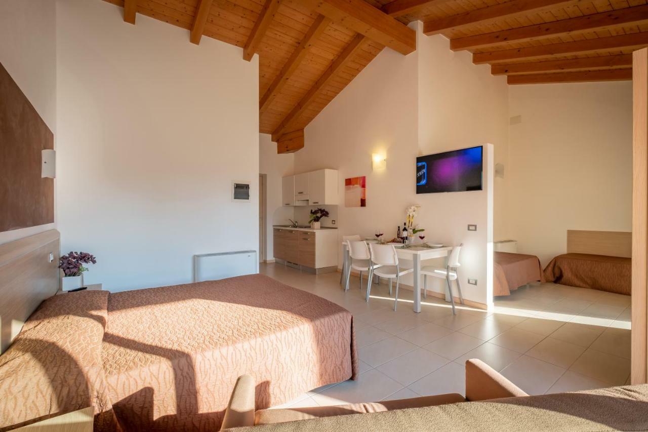 Agriturismo Tre Colline Бардолино Экстерьер фото