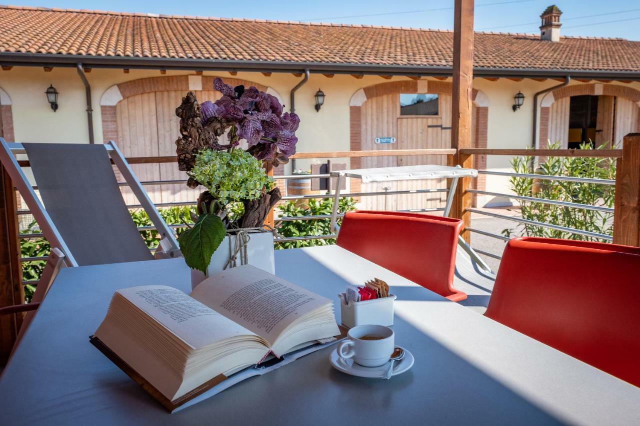 Agriturismo Tre Colline Бардолино Экстерьер фото