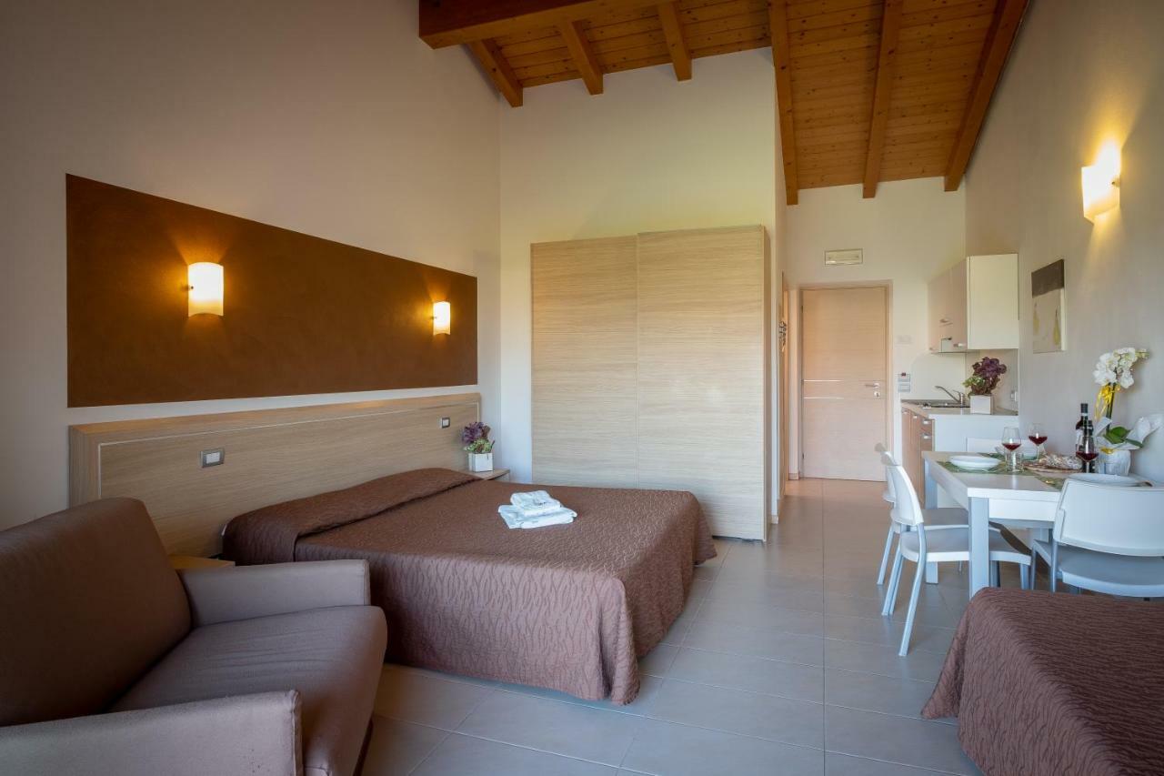 Agriturismo Tre Colline Бардолино Экстерьер фото